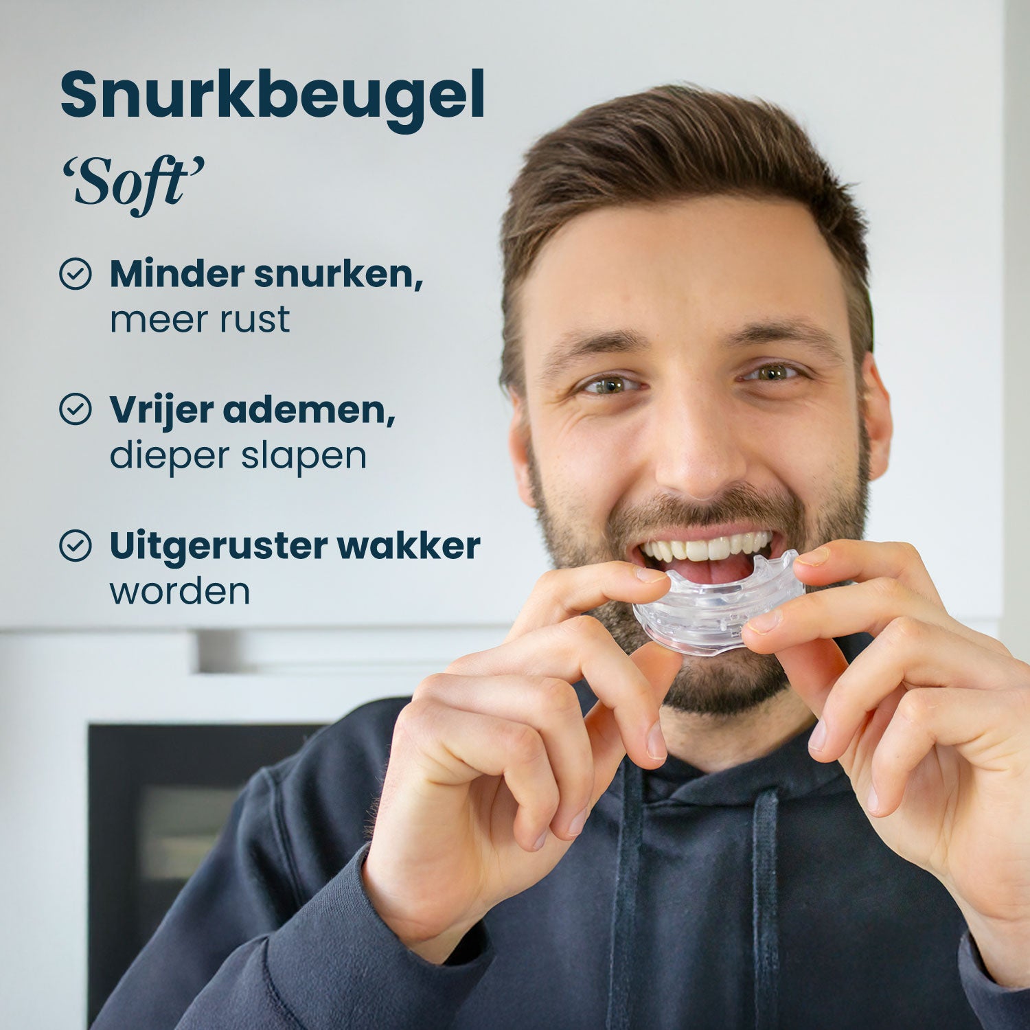 man met snurkbeugel